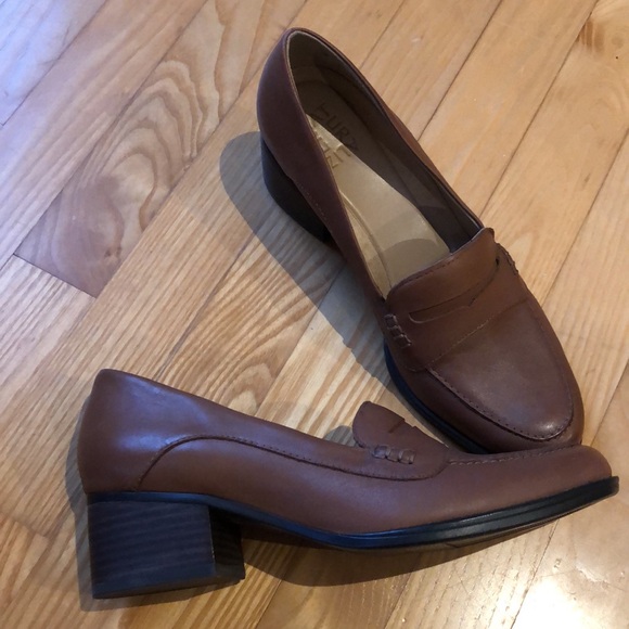 Naturalizer never worn block heel penny loafers - Picture 2 of 7